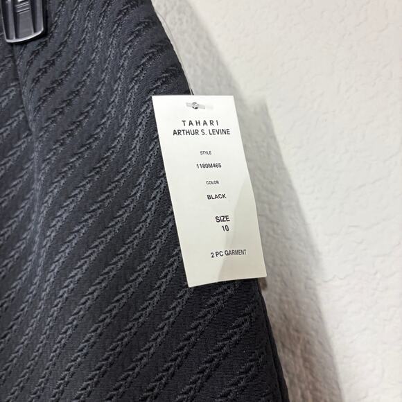 Tahari Arthur S. Levine Size 10 Pencil Skirt Black Asymmetric Ribbed Striped - Picture 3 of 5